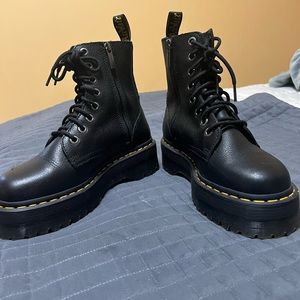 Doc Martens Jaden III womens size US7. Platform.